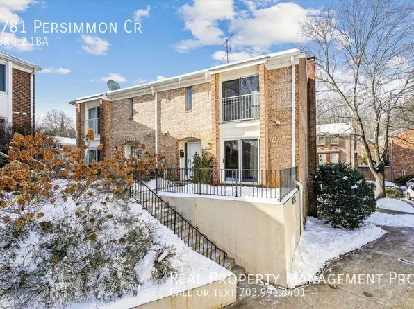3781 Persimmon Cir, Fairfax, VA 22031