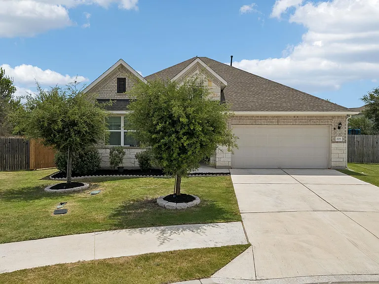 228 High Mesa Dr — Photo 2
