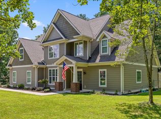 2100 Mountain Hollow Dr, Signal mountain, TN 37377
