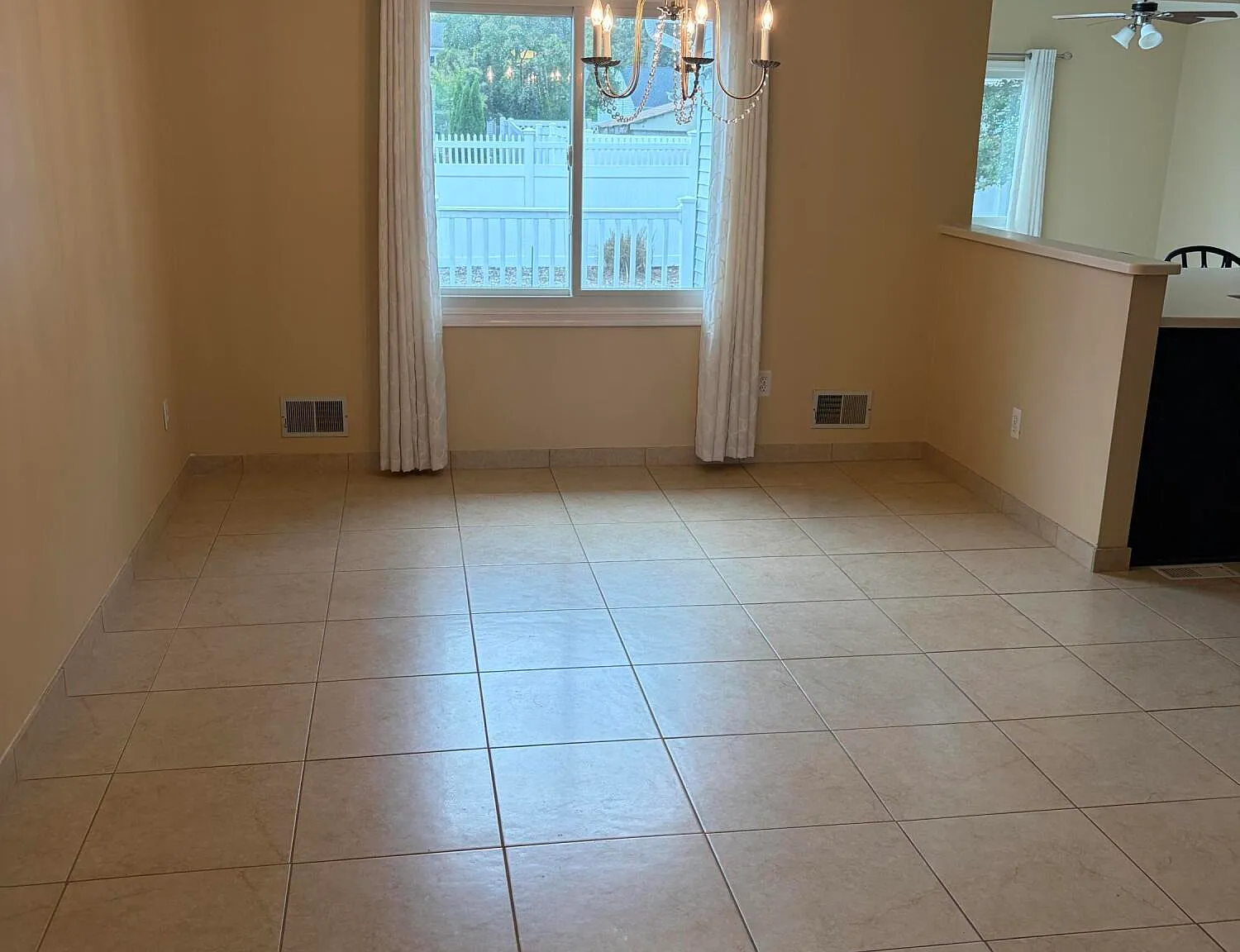 3 bed, 1720 sqft, $3,500 — Photo 4