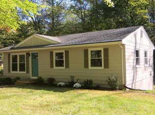 222 Arnold Rd, Sturbridge, MA 01518