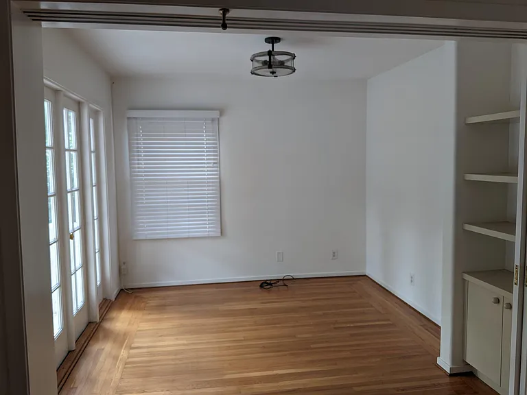1661 Castilleja Ave — Photo 9