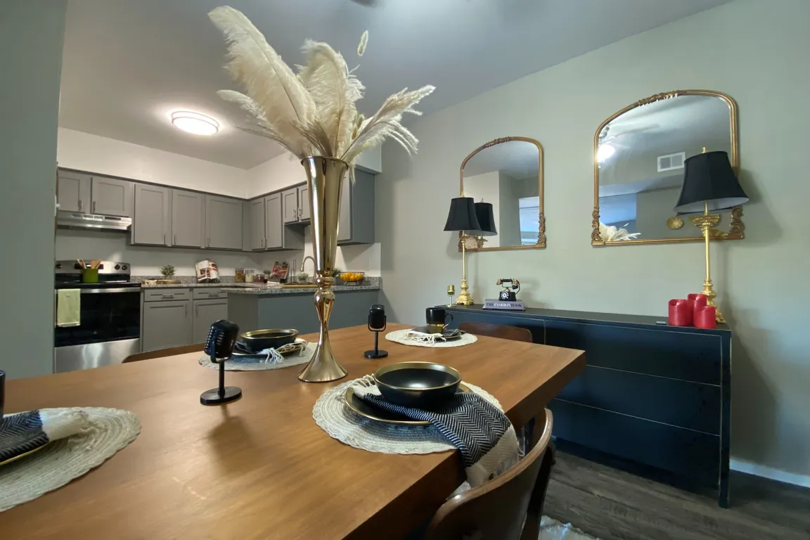 Haven on the Lake | Dining Room