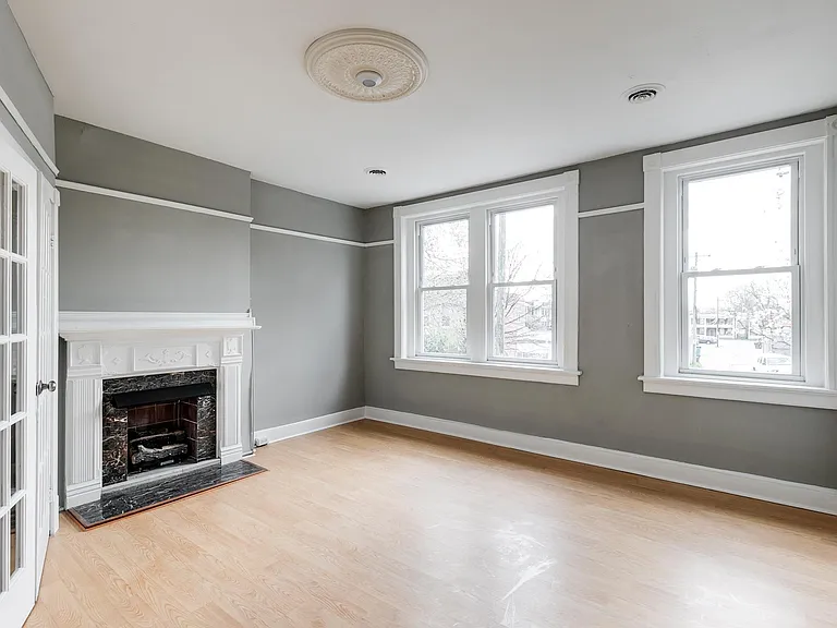 6 S Mulberry St — Photo 12