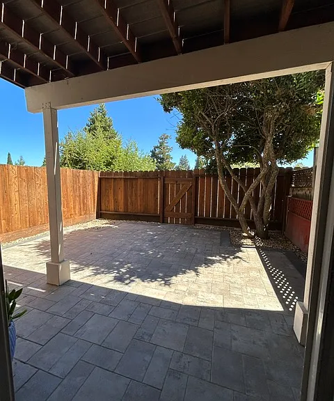 125 Villa Pacheco Ct — Photo 11