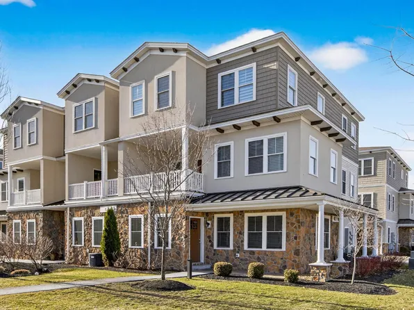 1 Milano Way #69, Salem, NH 03079