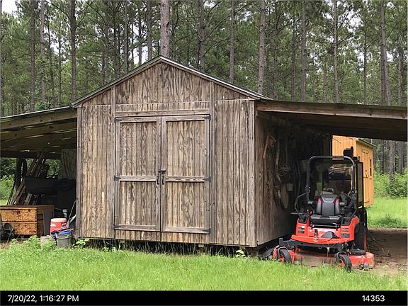 3rd image of 1400 Pine Hill Rd