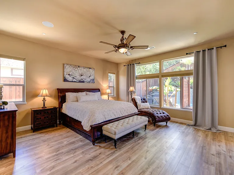 1410 W Colonial Pkwy — Photo 31
