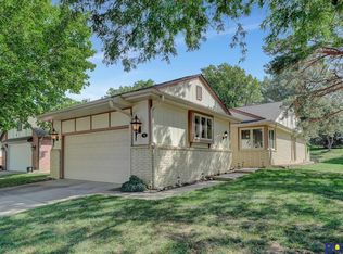 7300 Oldpost Rd #18, Lincoln, NE 68506