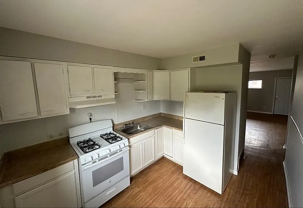 19 South Weyant Avenue — Photo 2