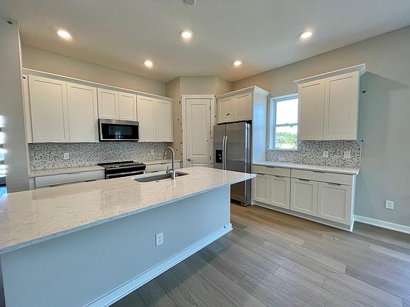 3rd image of 6458 Bridgman St