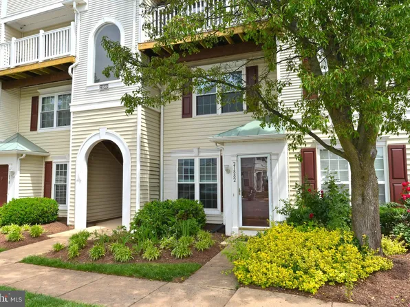 21882 Railway Ter, Sterling, VA 20166