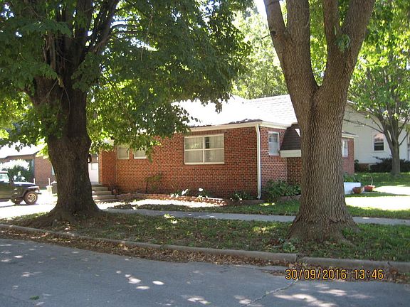 3rd image of 2630 Mulberry St