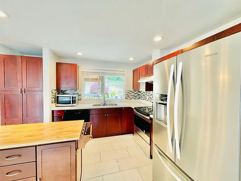 5614 17th Ave SW — Photo 4