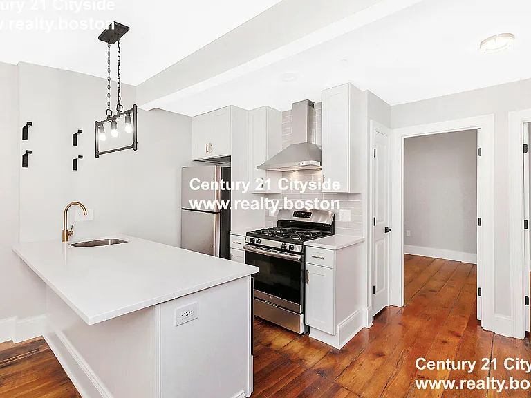 85 Webster St #3 — Photo 2