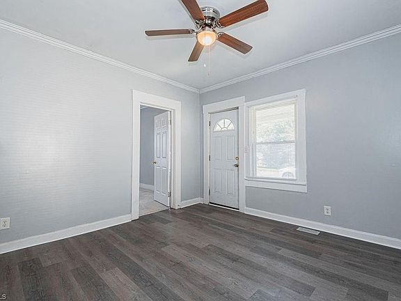 4th image of 1327 Parker St