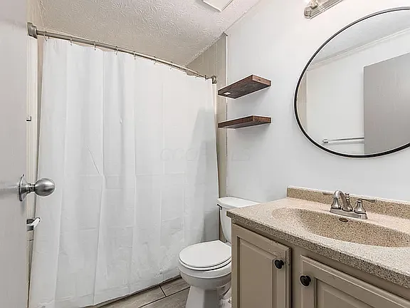 8651 Wilmette Ct — Photo 2