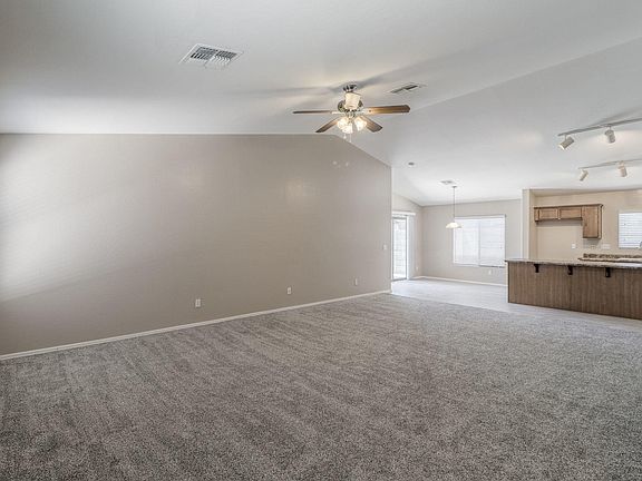 4th image of 1329 E Bradstock Way
