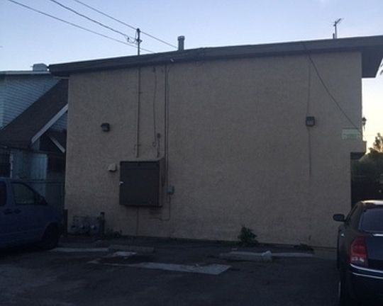 3rd image of 1030 Olive Ave