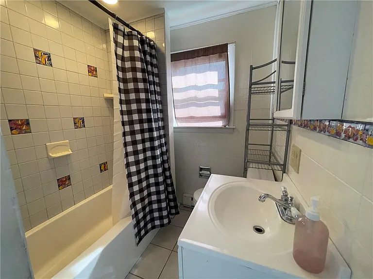60 Berkeley Ave #2 — Photo 15