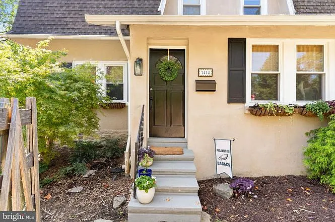 7410 Crittenden St — Photo 2