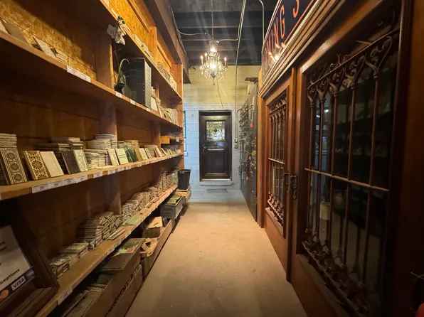 248 Beacon Avenue image 19 of 26