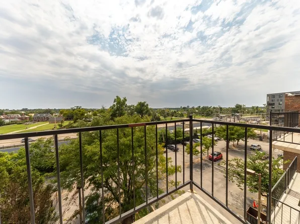 5630 Pershing Ave, Saint Louis, MO