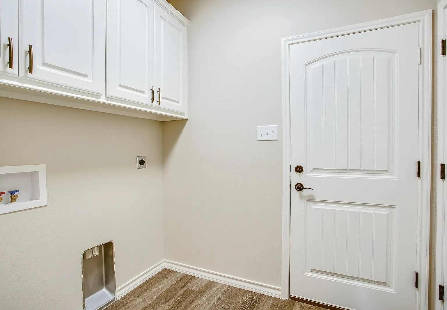 3 bed, 2.0 bath, 1475 sqft, $1,495 — Photo 1