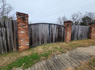 6001 Stonegate Dr #40, Alexandria, LA 71303