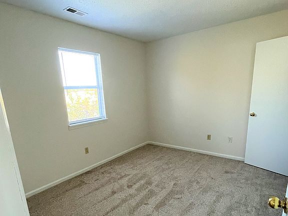 5th image of 1111A S Evans St