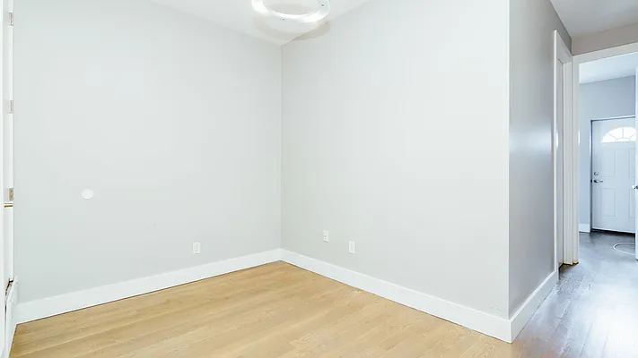 Rented by Nooklyn NYC LLC | media 7