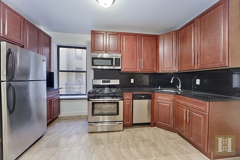 2nd image of 1636 Lexington Ave APT 15