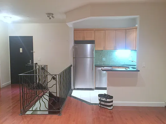 Rented by Salizzoni Realty | media 10