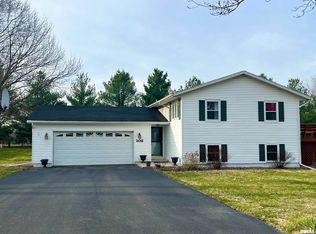 208 W Sunnyview Ave, Knoxville, IL 61448