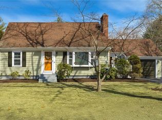 49 Lamson Rd, Barrington, RI 02806