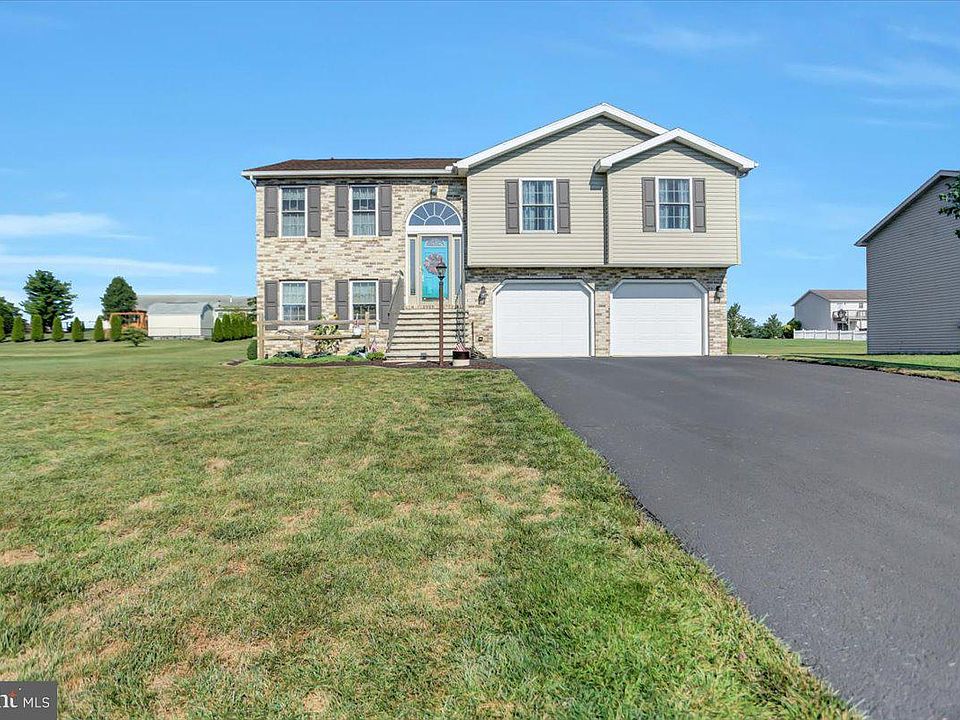 1st image of 36 Noble Dr #126