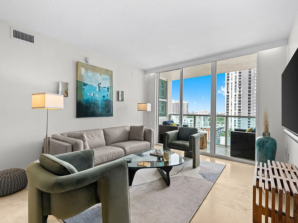 350 SE 2nd St #2040