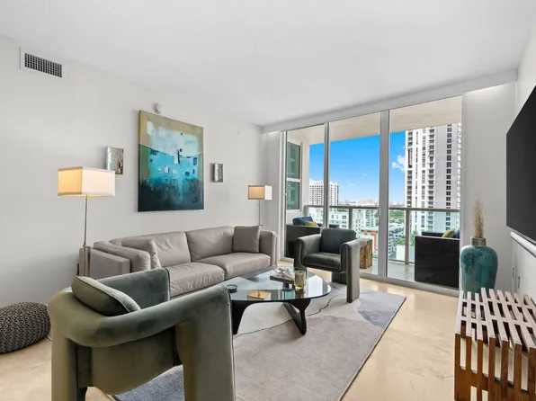 350 SE 2nd St, Fort Lauderdale, FL