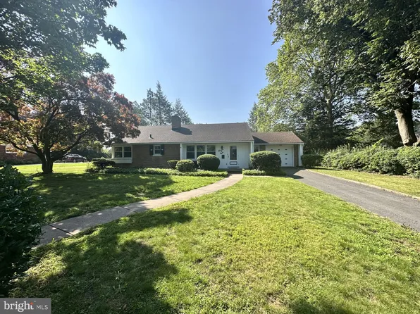 1308 Museum Rd, Reading, PA 19611