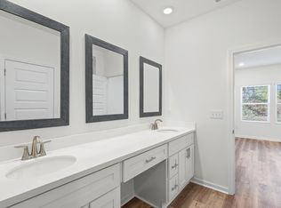 3678 Olivia Dr, Ocean Springs, MS 39564