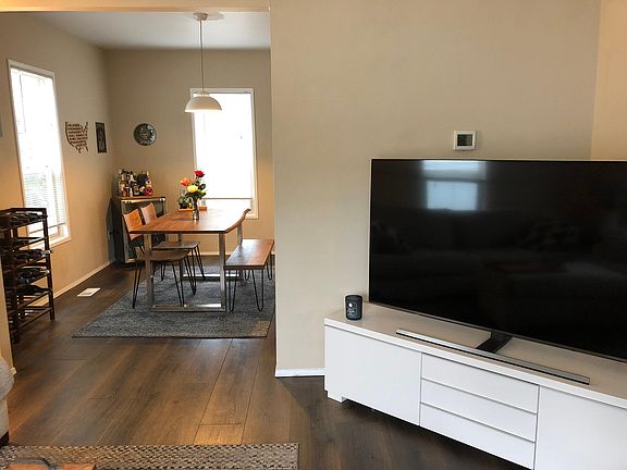 5th image of 818 S Sheridan Ave