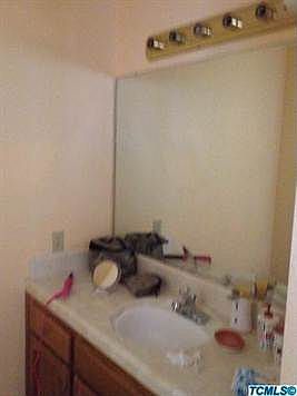 4th image of 1731 N Selina Ct