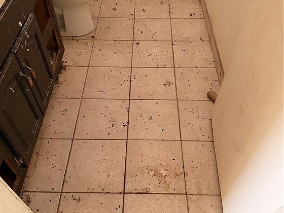 4th image of 1404 Lake Ave
