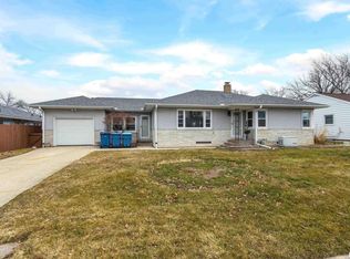2810 7 1/2 St, East Moline, IL 61244