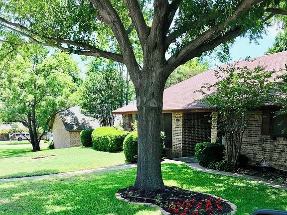 5th image of 8617 Woodslane Dr