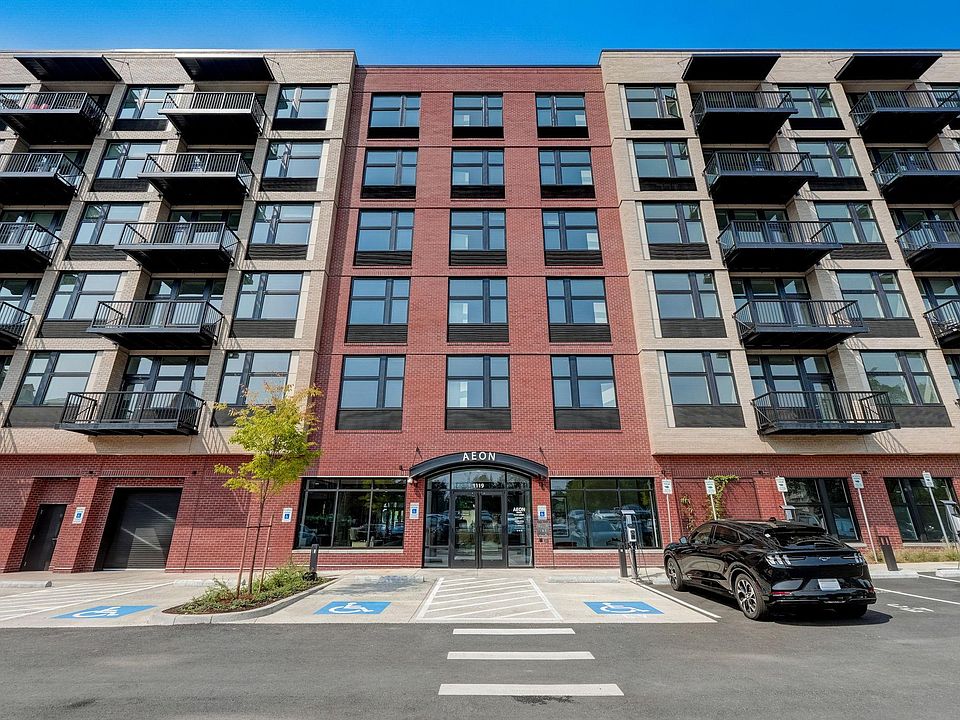 1st image of 1119 C St #04df8bd64