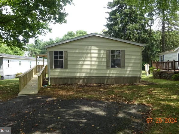 190 Rustic Dr, Shippensburg, PA 17257