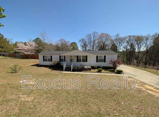 10 Forest Manor Dr, Sanford, NC 27332