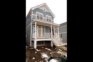 1st image of 4652 W Berteau Ave