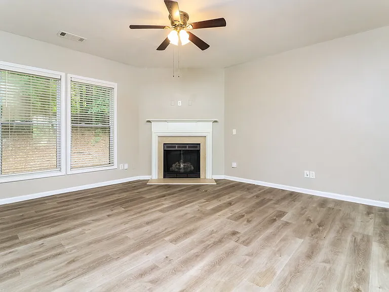 3643 Uppark Dr — Photo 5